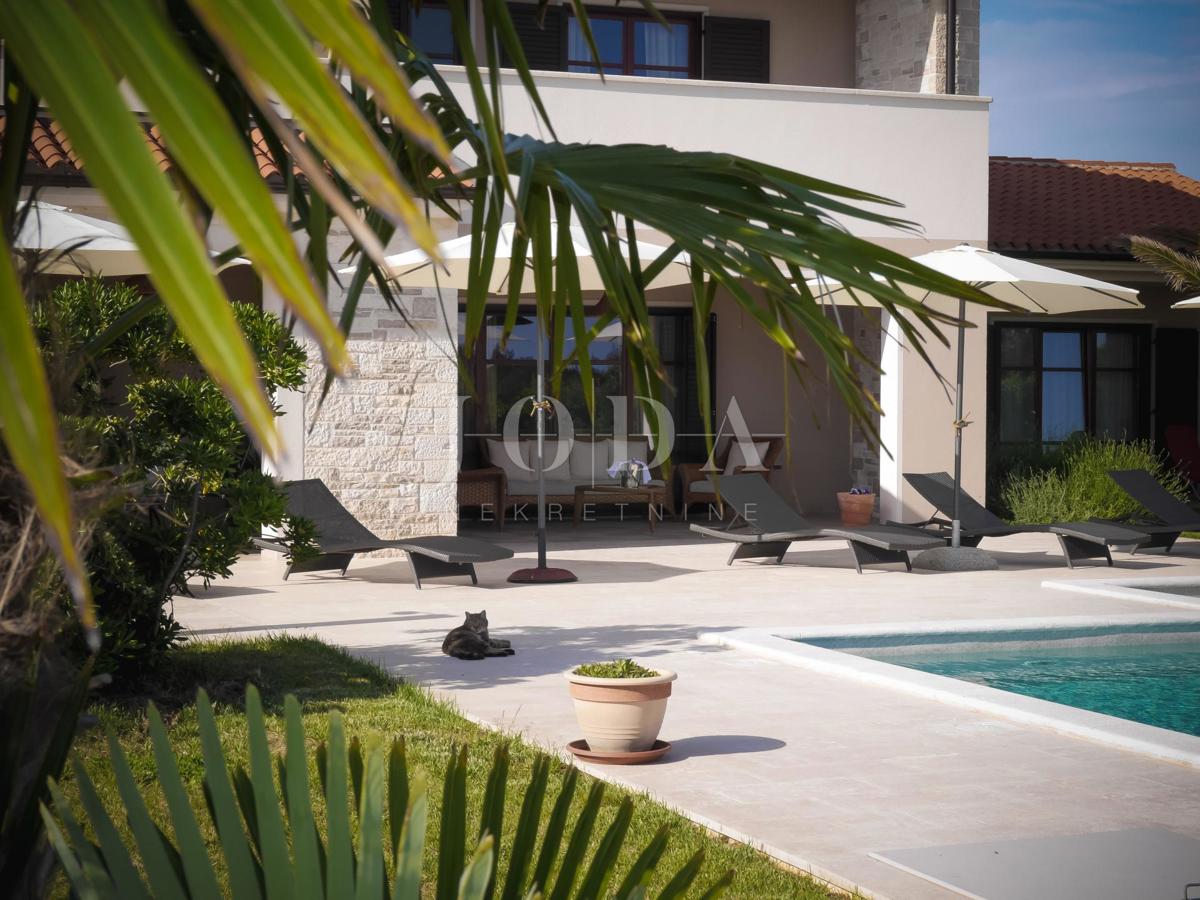 Hiša Svetvinčenat, 440m2