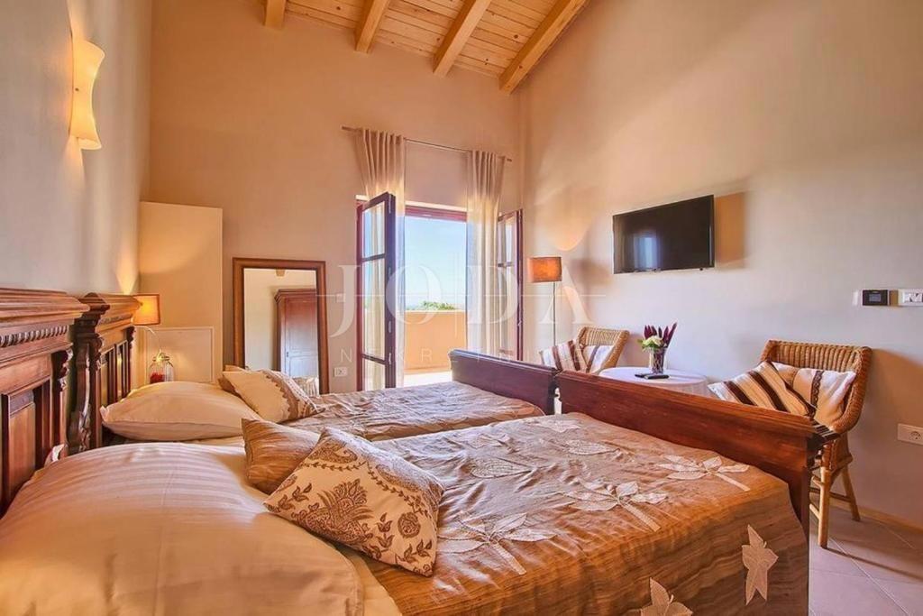 Hiša Svetvinčenat, 400m2