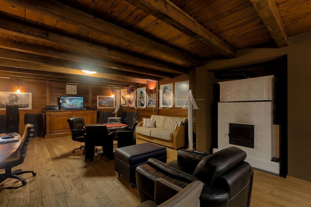 Hiša Svetvinčenat, 400m2