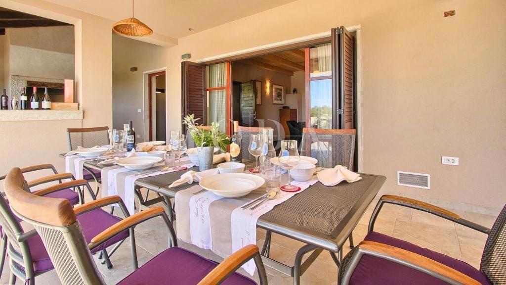 Hiša Svetvinčenat, 400m2