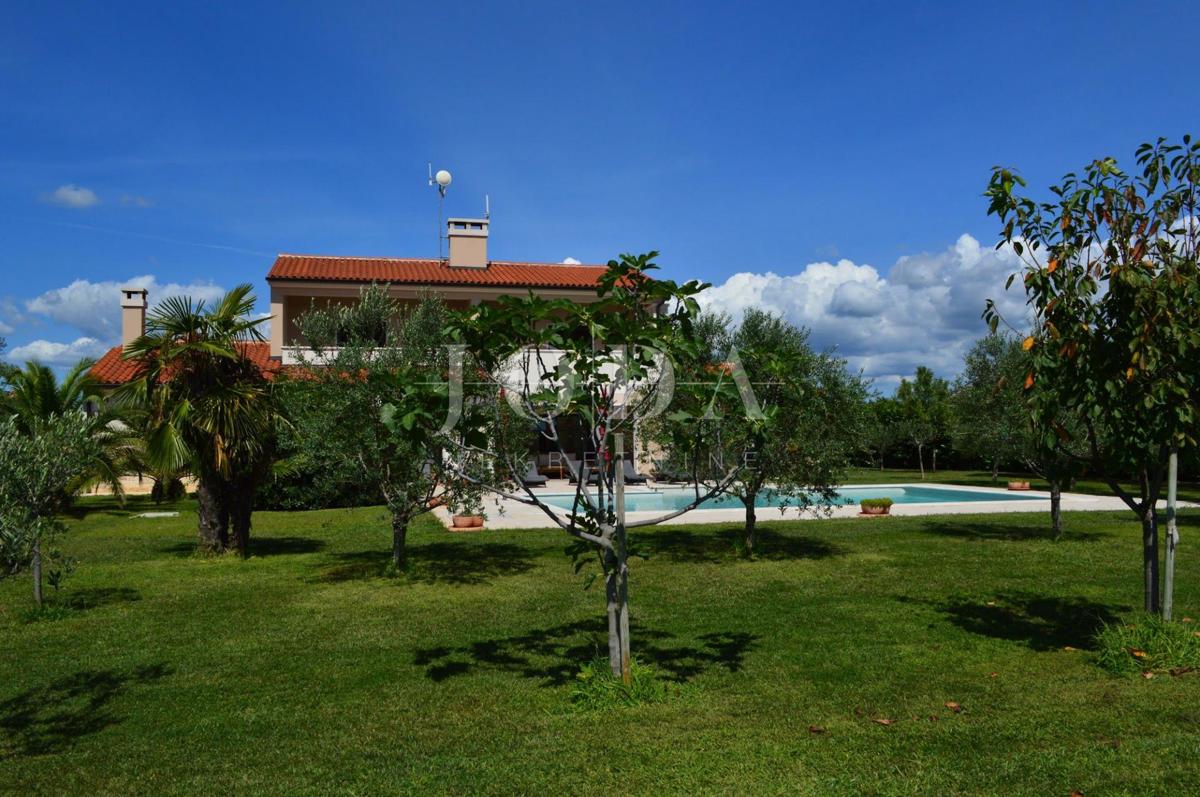 Hiša Svetvinčenat, 400m2