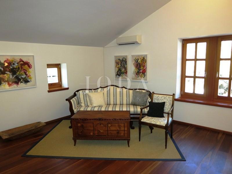 Prostrano imanje u idiličnom seoskom okruženju