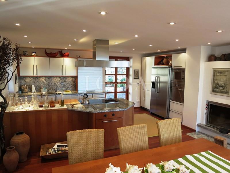 Prostrano imanje u idiličnom seoskom okruženju