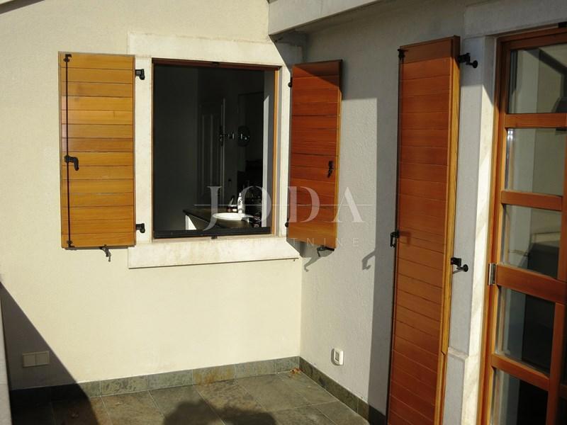 Prostrano imanje u idiličnom seoskom okruženju