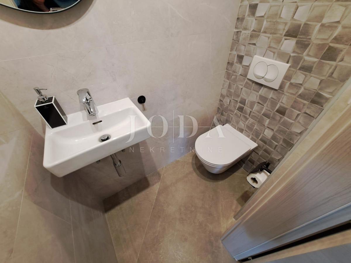 Otok Krk - Malinska, luksuzna vila z devetimi apartmaji