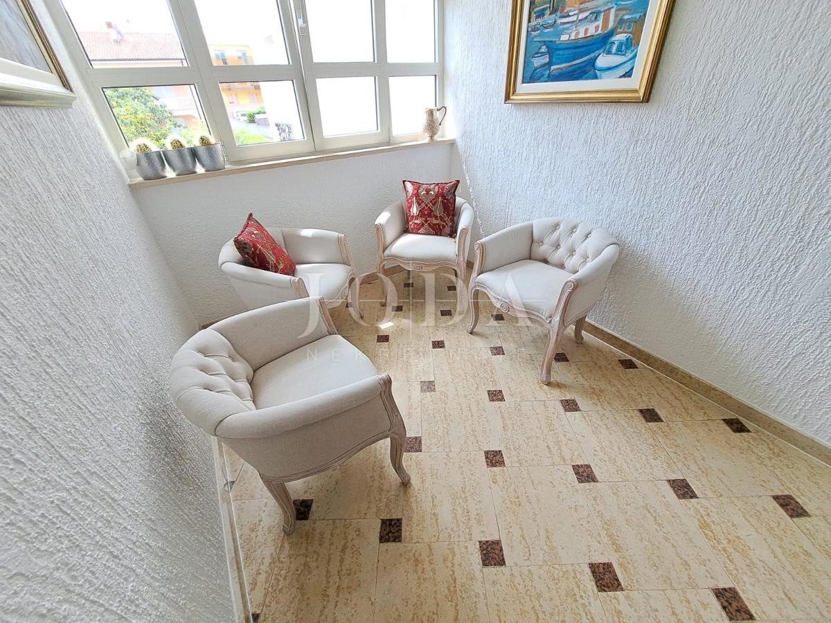Otok Krk - Malinska, luksuzna vila z devetimi apartmaji