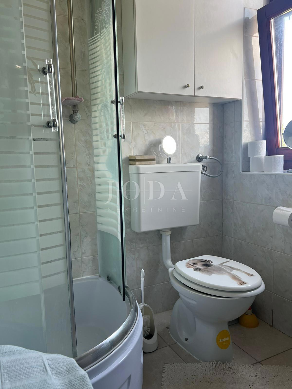 Malinska - apartma v prvem nadstropju blizu plaže