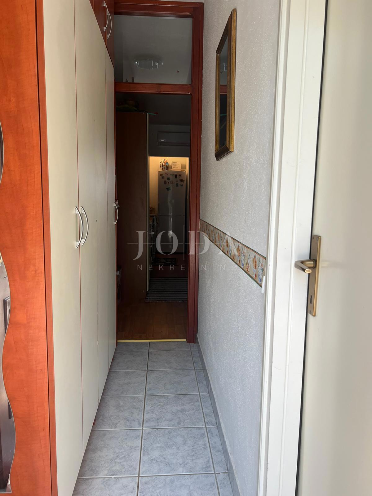 Malinska - apartma v prvem nadstropju blizu plaže