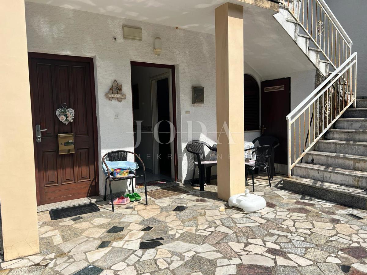 Malinska - apartma v prvem nadstropju blizu plaže