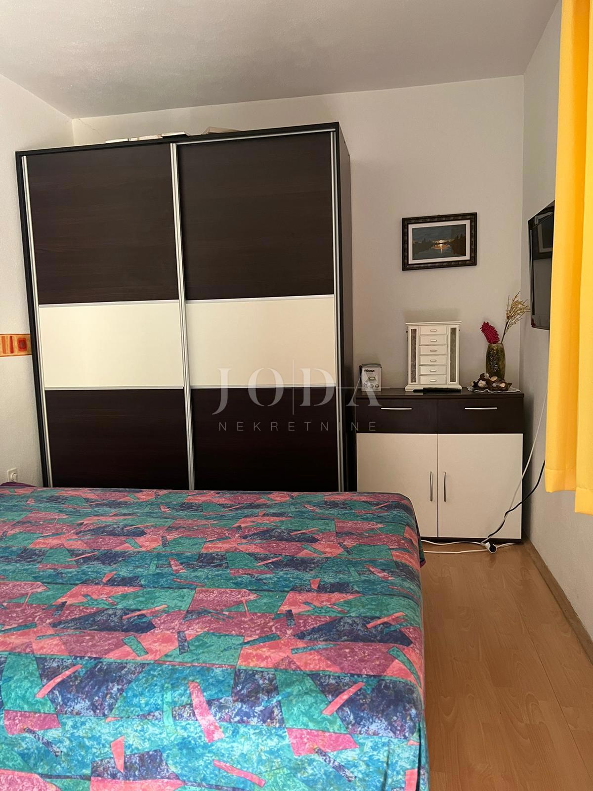Malinska - apartma v prvem nadstropju blizu plaže