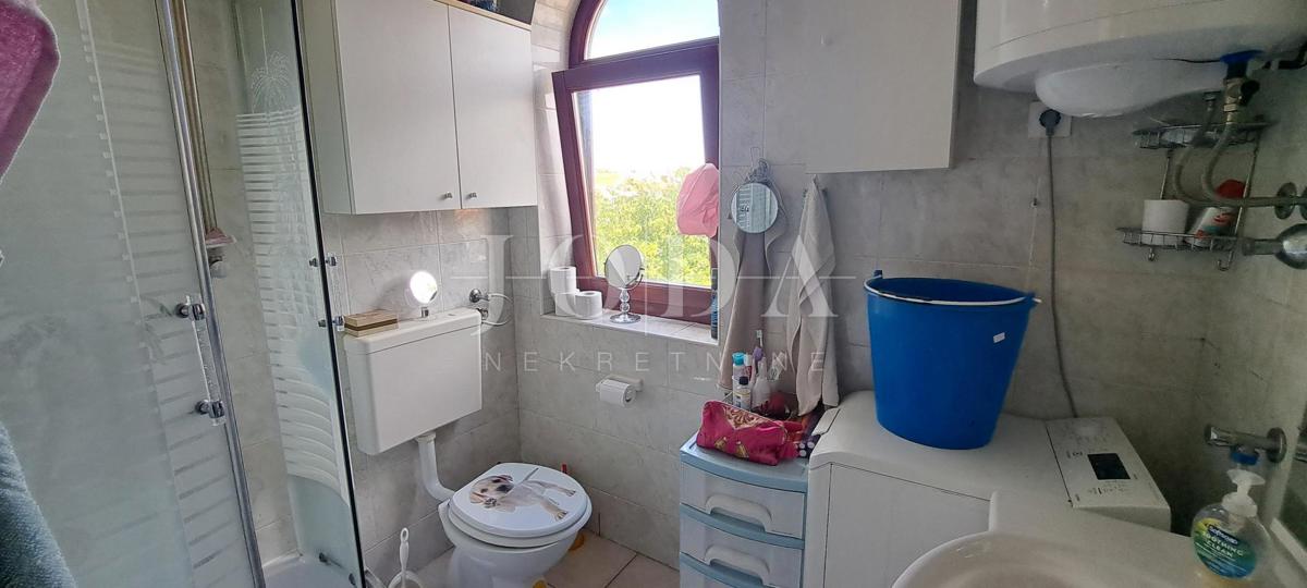 Malinska - apartma v prvem nadstropju blizu plaže