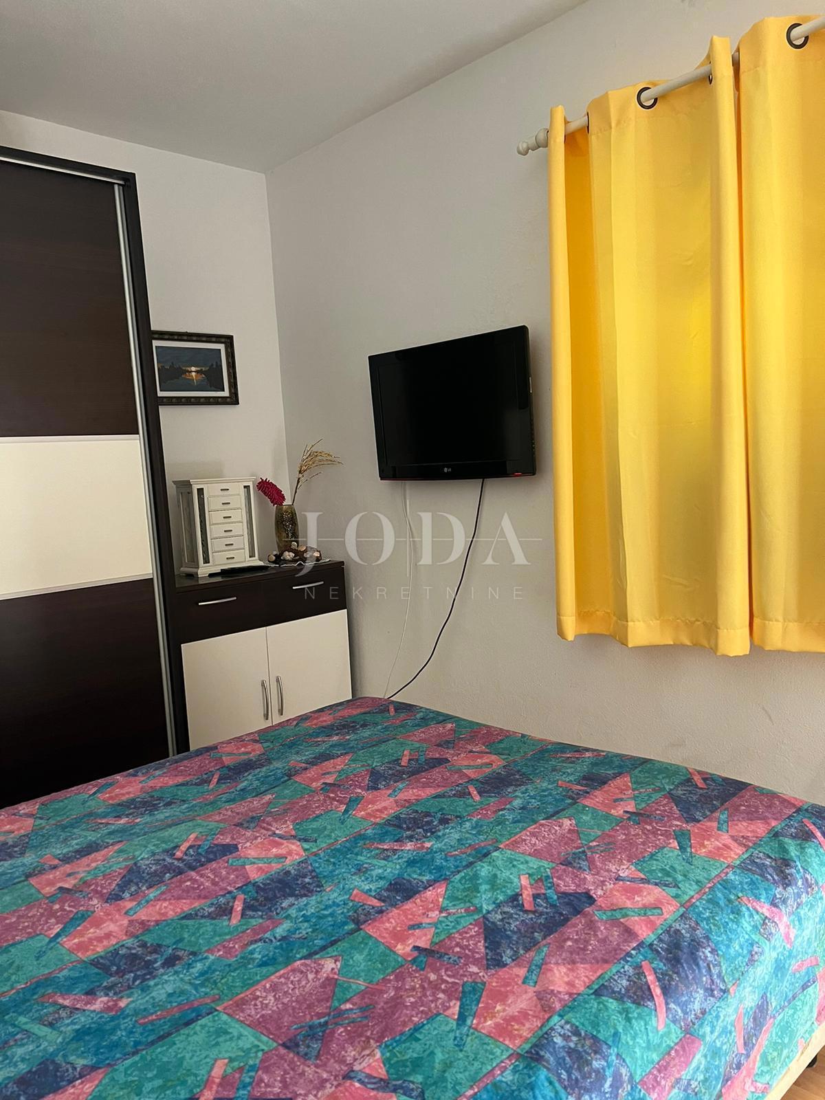 Malinska - apartma v prvem nadstropju blizu plaže