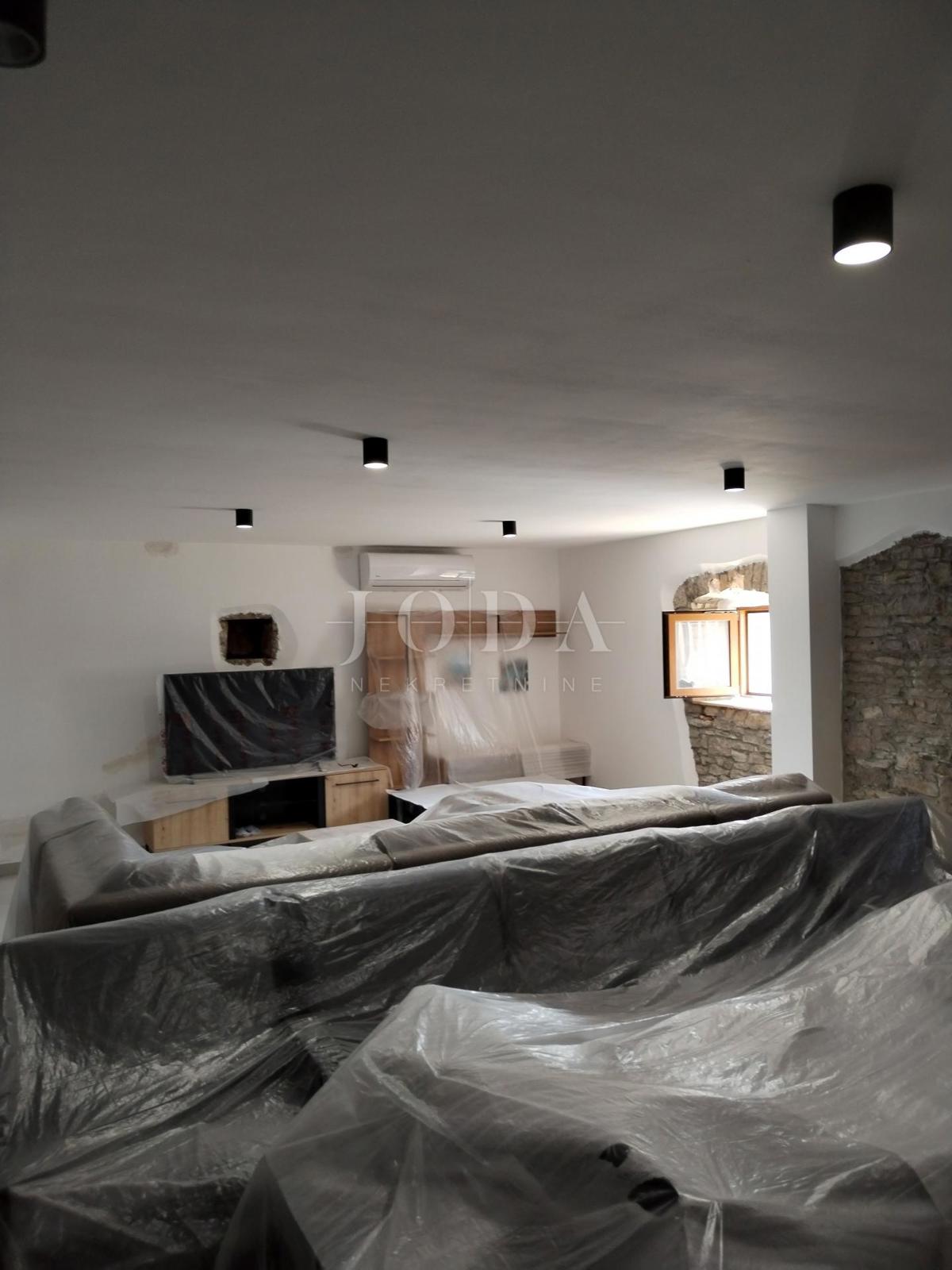 Hiša Svetvinčenat, 200m2