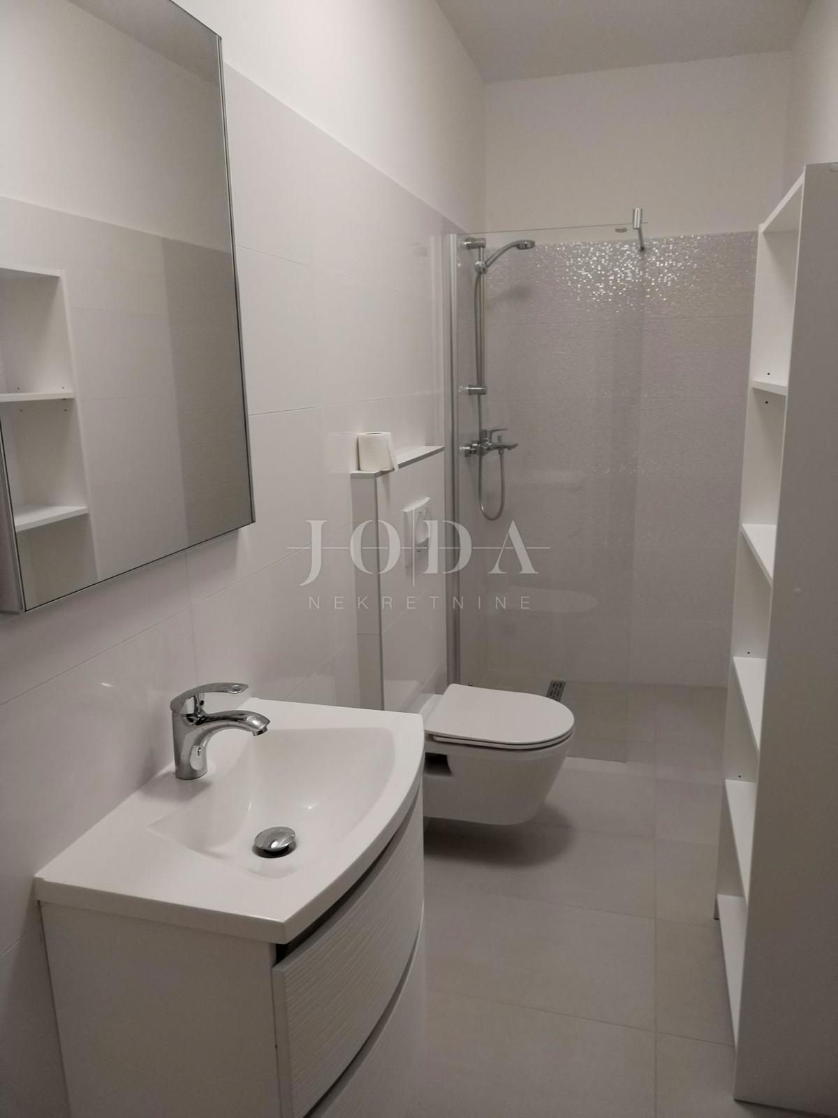 Hiša Svetvinčenat, 200m2