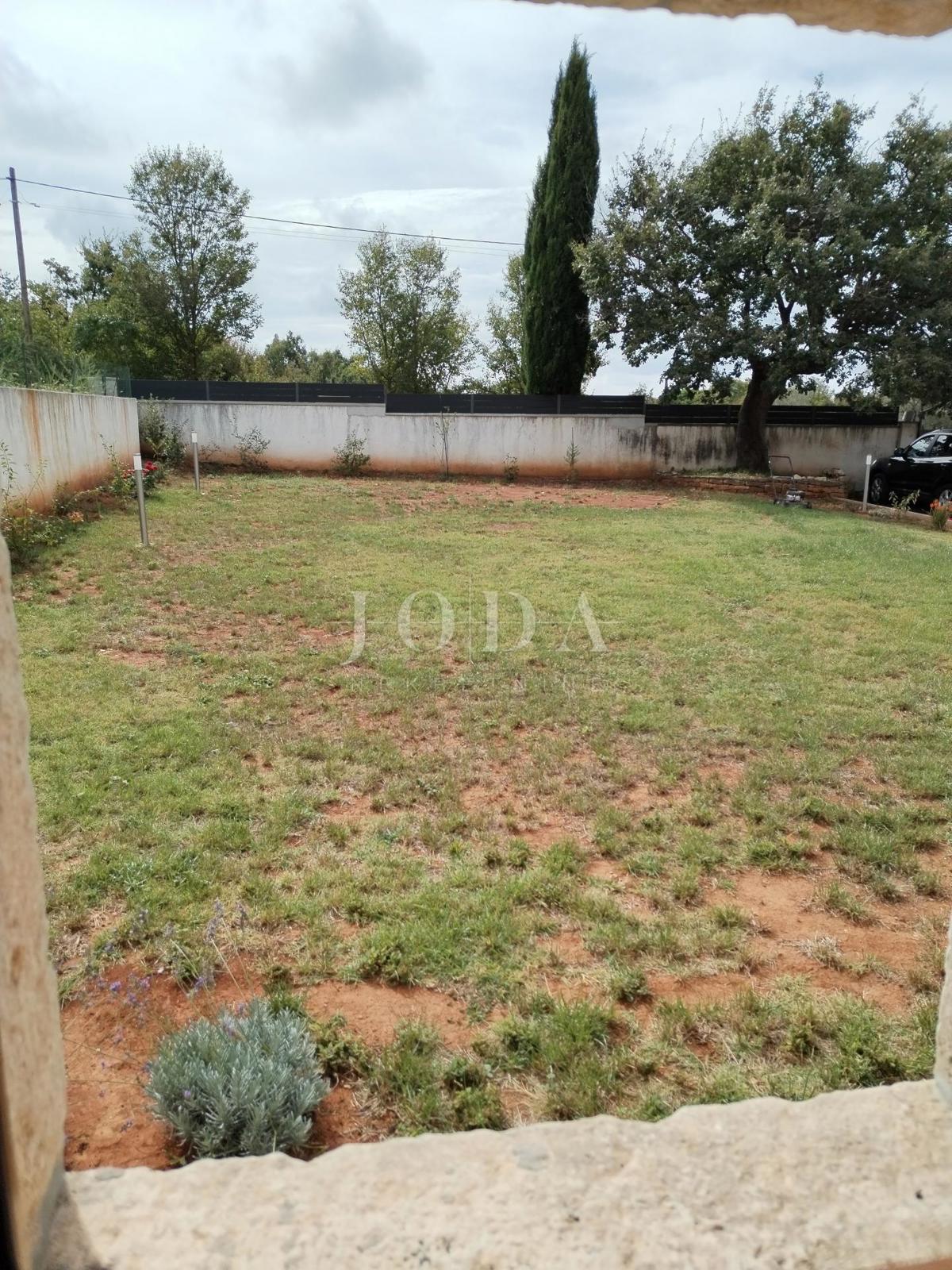 Hiša Svetvinčenat, 200m2