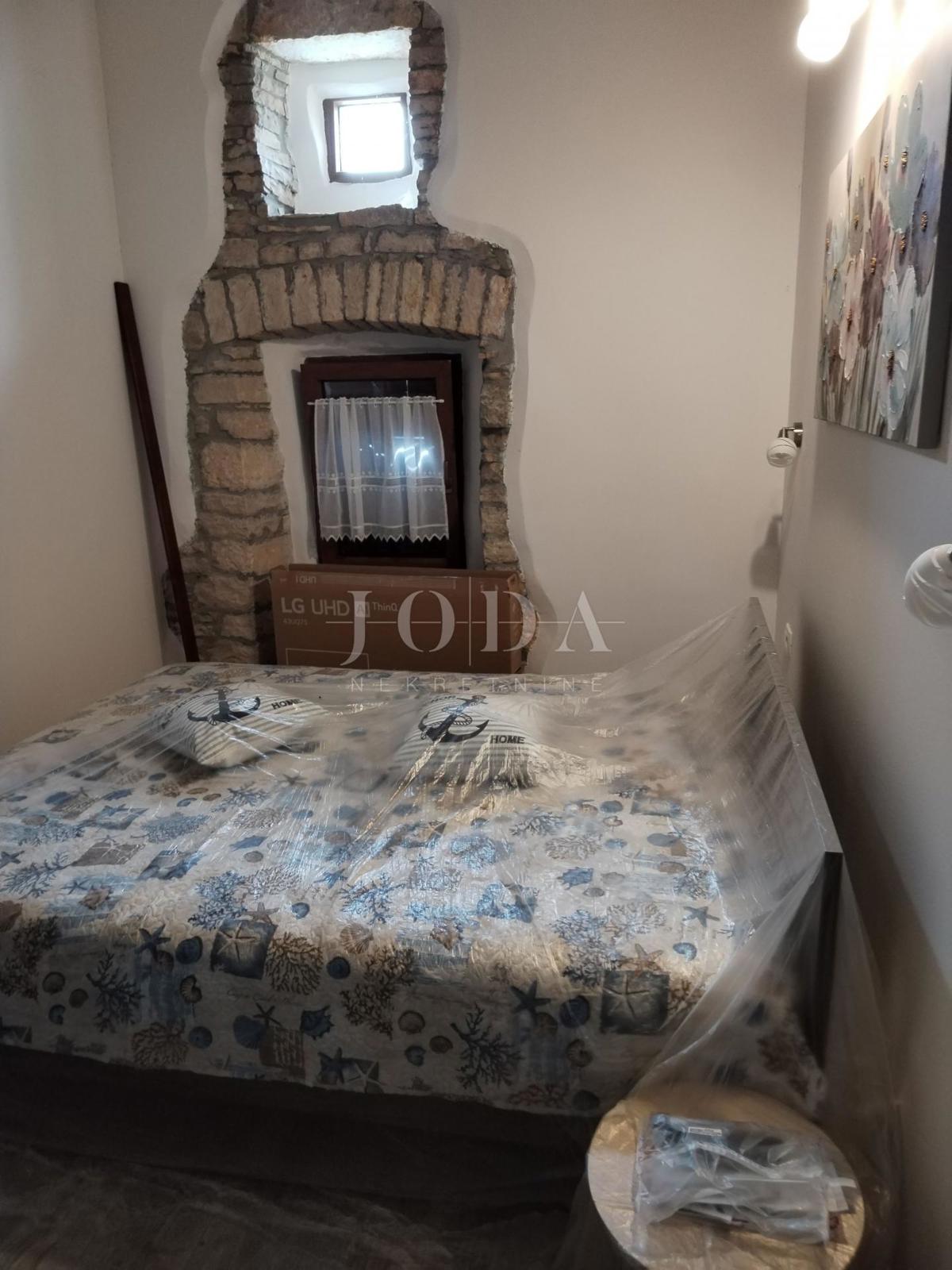 Hiša Svetvinčenat, 200m2