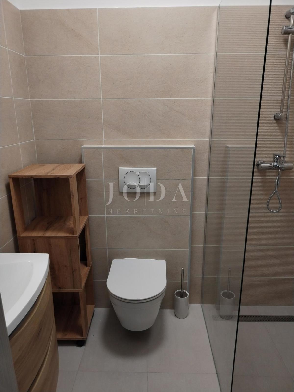 Hiša Svetvinčenat, 200m2