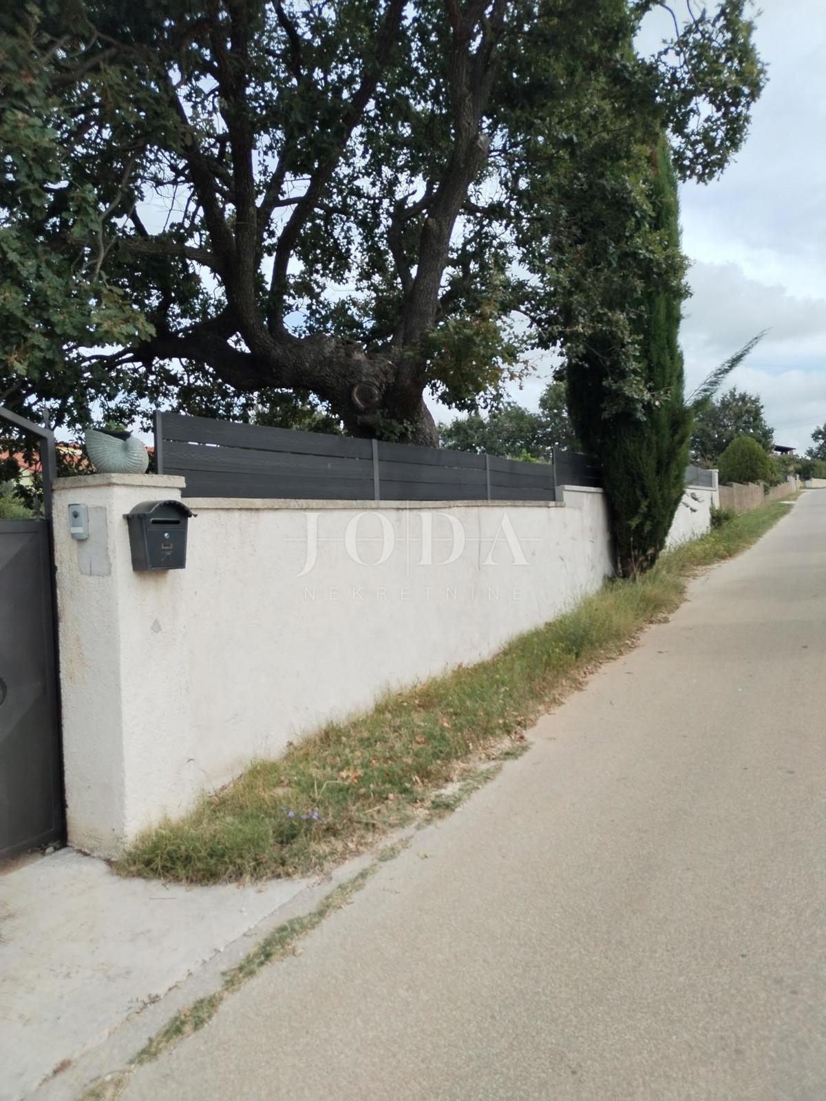 Hiša Svetvinčenat, 200m2