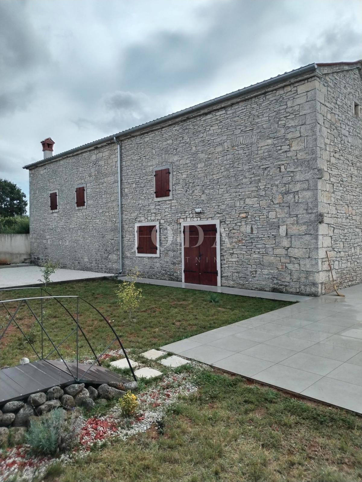 Hiša Svetvinčenat, 200m2