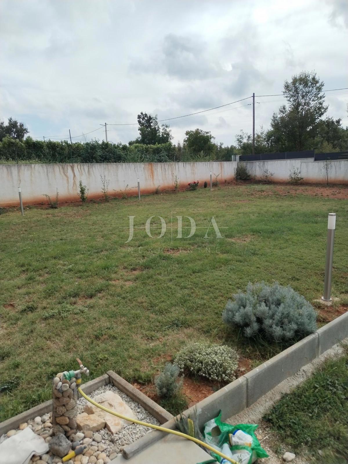 Hiša Svetvinčenat, 200m2