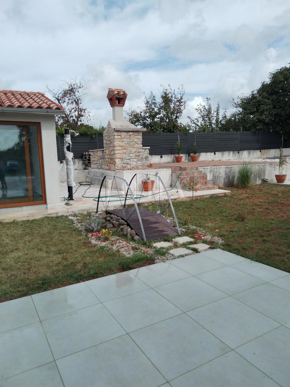 Hiša Svetvinčenat, 200m2