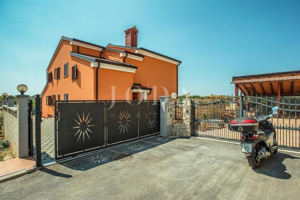 Hiša Monte Magno, Pula, 360m2