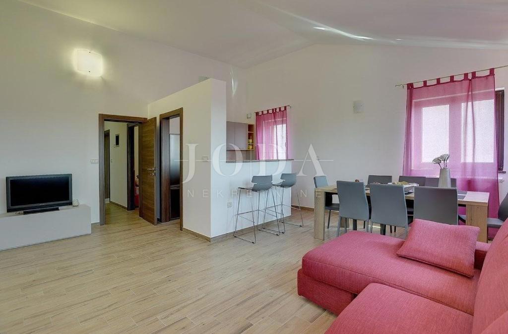 Hiša Monte Magno, Pula, 360m2