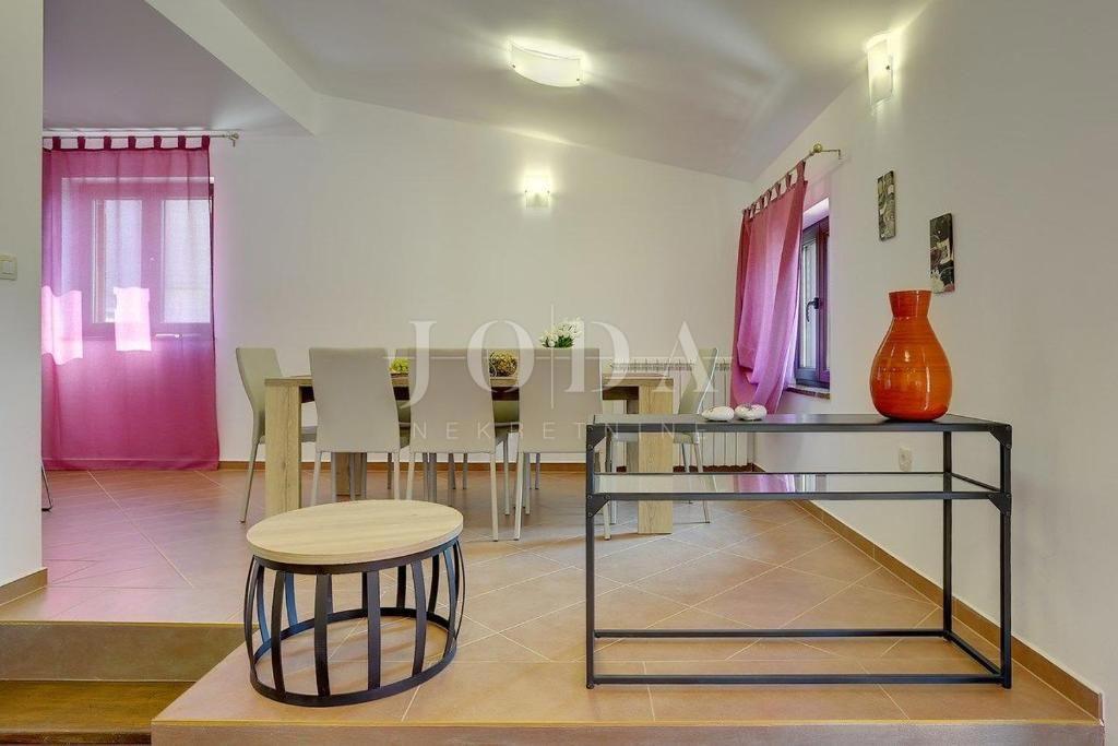 Hiša Monte Magno, Pula, 360m2