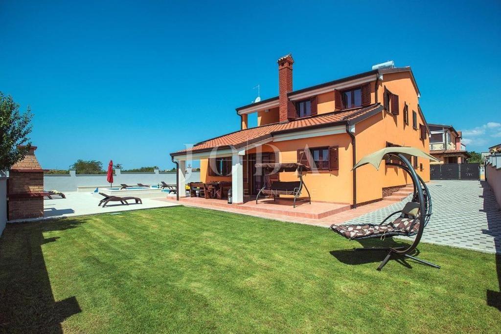 Hiša Monte Magno, Pula, 360m2