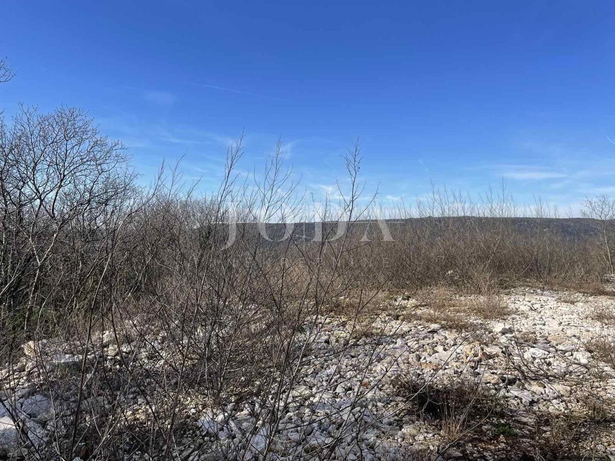 Zemljišče Labin, 975m2