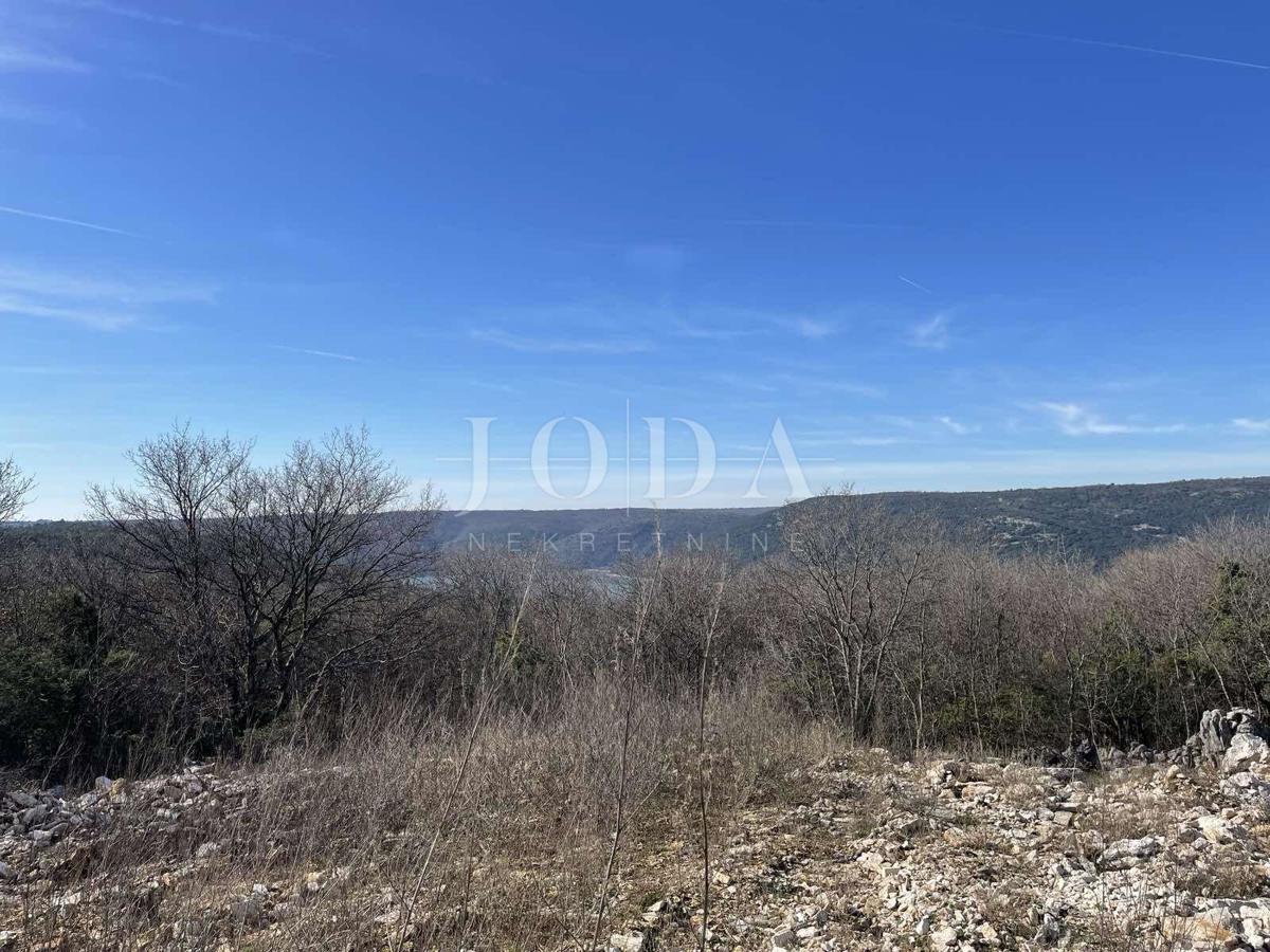 Zemljišče Labin, 975m2