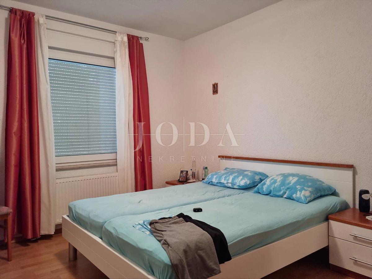 Hiša Novi Vinodolski, 594m2