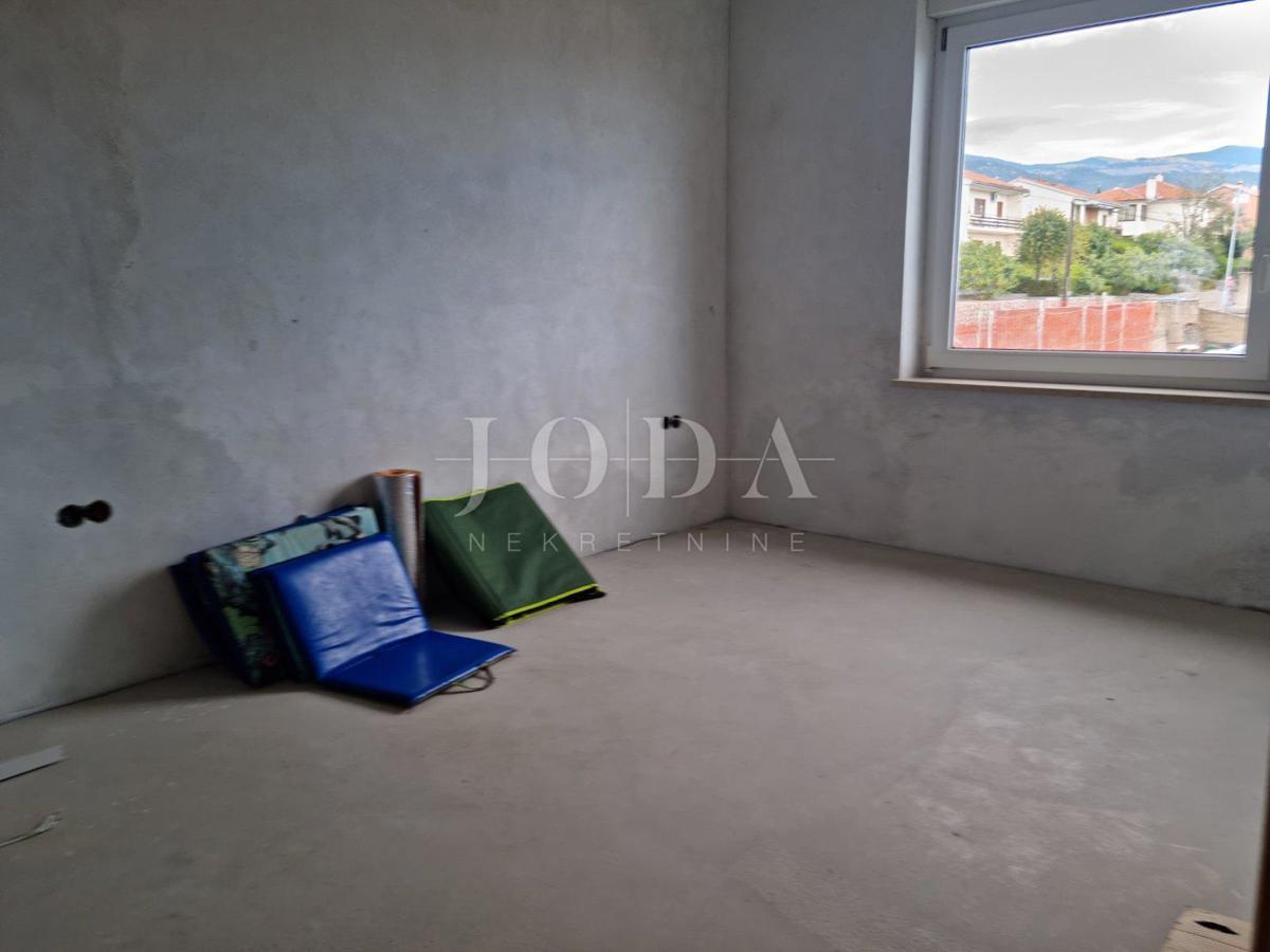 Hiša Novi Vinodolski, 594m2