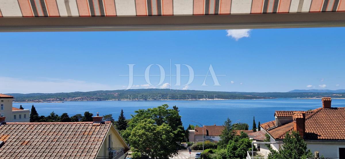 Crikvenica, dvosobno stanovanje na vrhunski lokaciji s parkiriščem