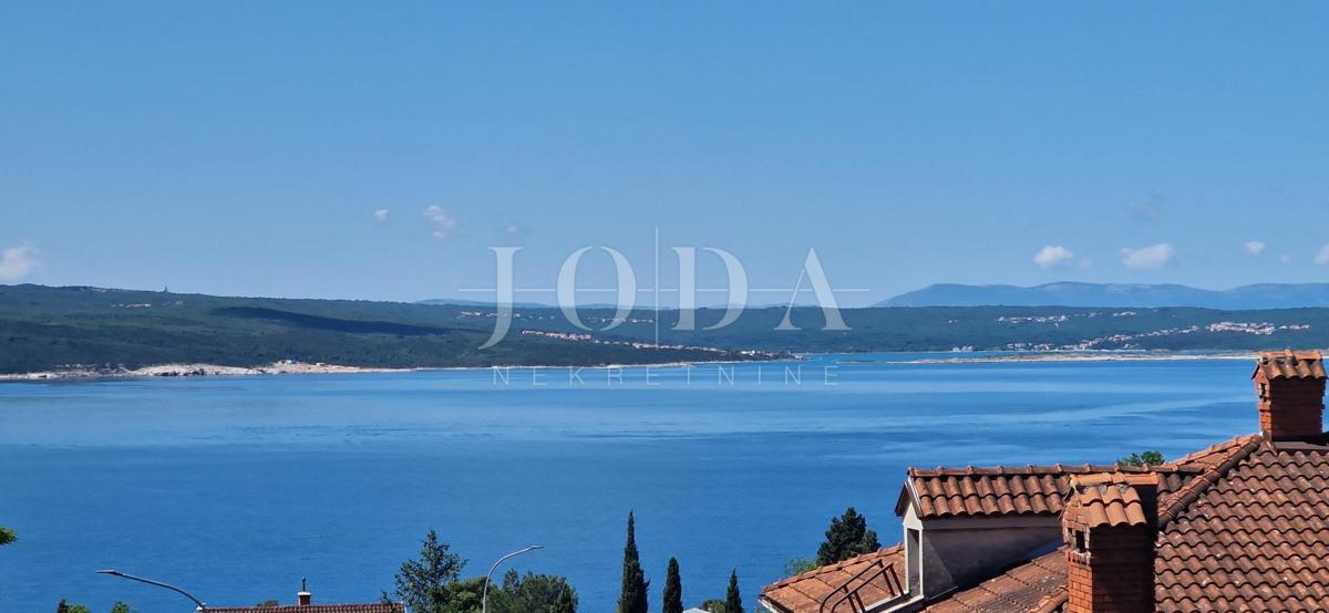 Crikvenica, dvosobno stanovanje na vrhunski lokaciji s parkiriščem