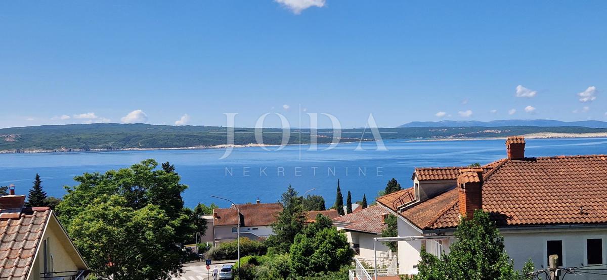 Crikvenica, dvosobno stanovanje na vrhunski lokaciji s parkiriščem
