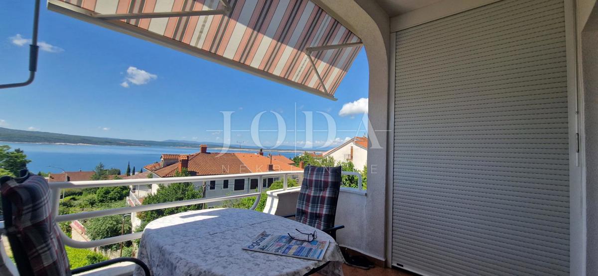 Crikvenica, dvosobno stanovanje na vrhunski lokaciji s parkiriščem