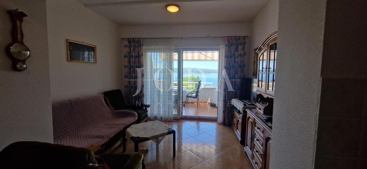 Crikvenica, dvosobno stanovanje na vrhunski lokaciji s parkiriščem