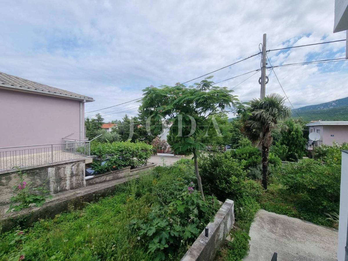  JADRANOVO, stanovanje 250 metrov od morja