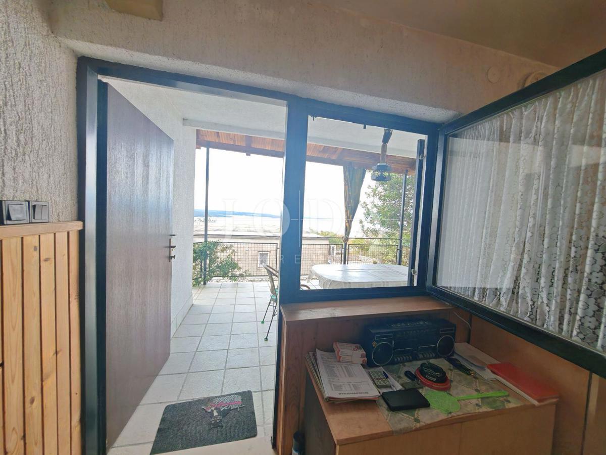 Crikvenica, dvosobni apartma v pritličju s pogledom na morje