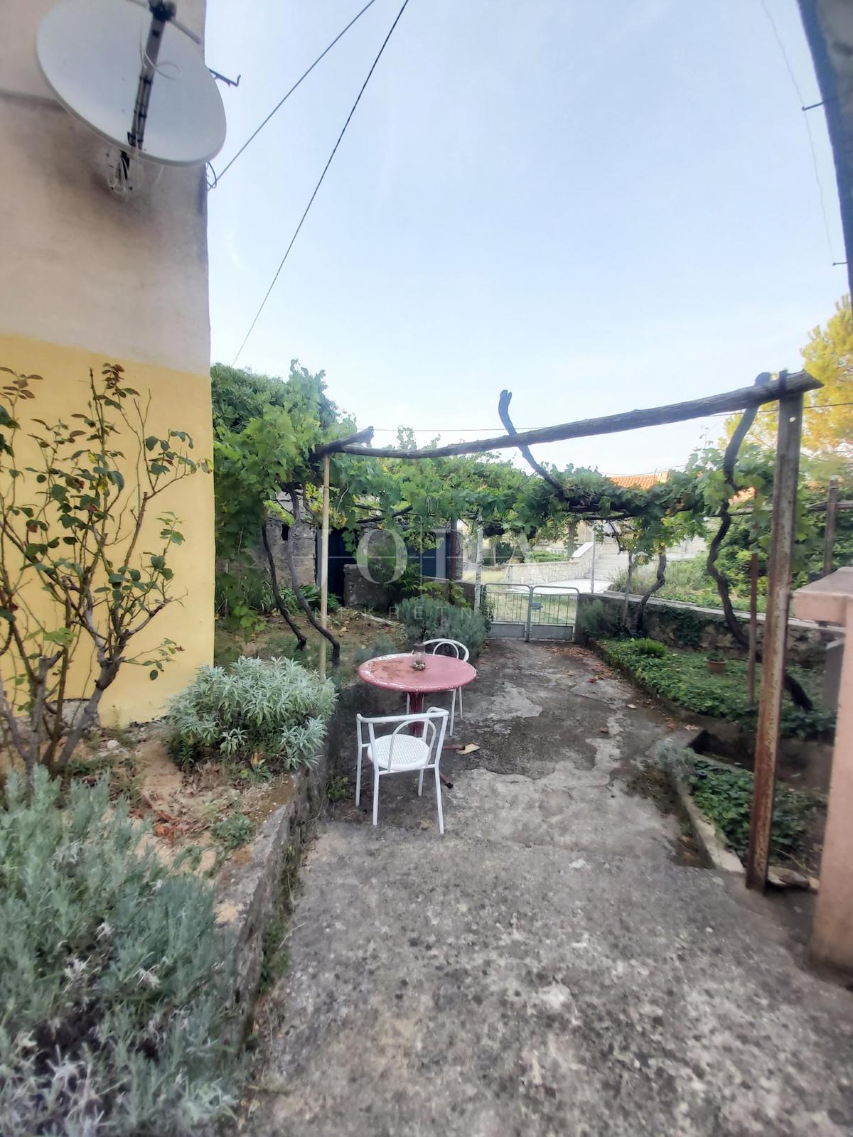 Hiša Risika, Vrbnik, 100m2