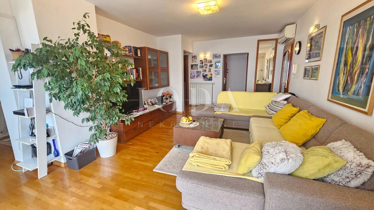 Hiša Klenovica, Novi Vinodolski, 361m2