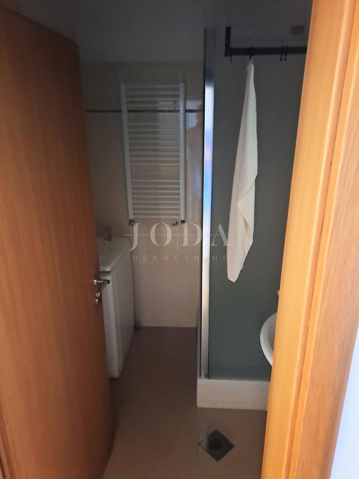 Ekskluzivni apartma prva vrsta do morja, Malinska - otok Krk