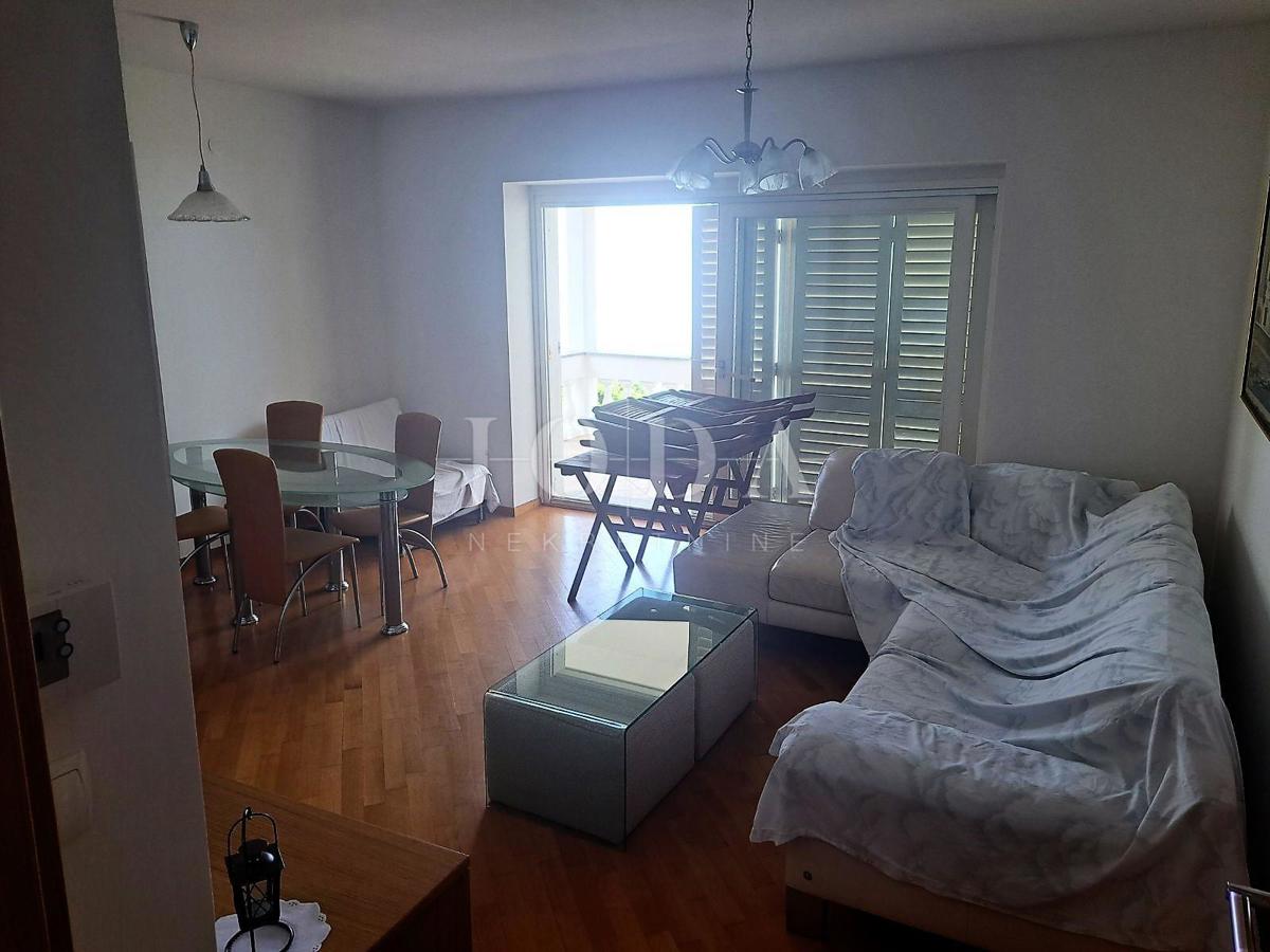 Ekskluzivni apartma prva vrsta do morja, Malinska - otok Krk