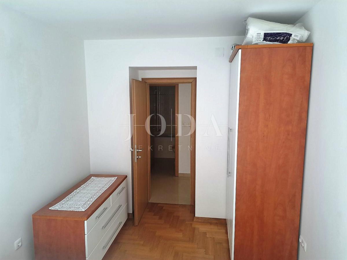 Ekskluzivni apartma prva vrsta do morja, Malinska - otok Krk