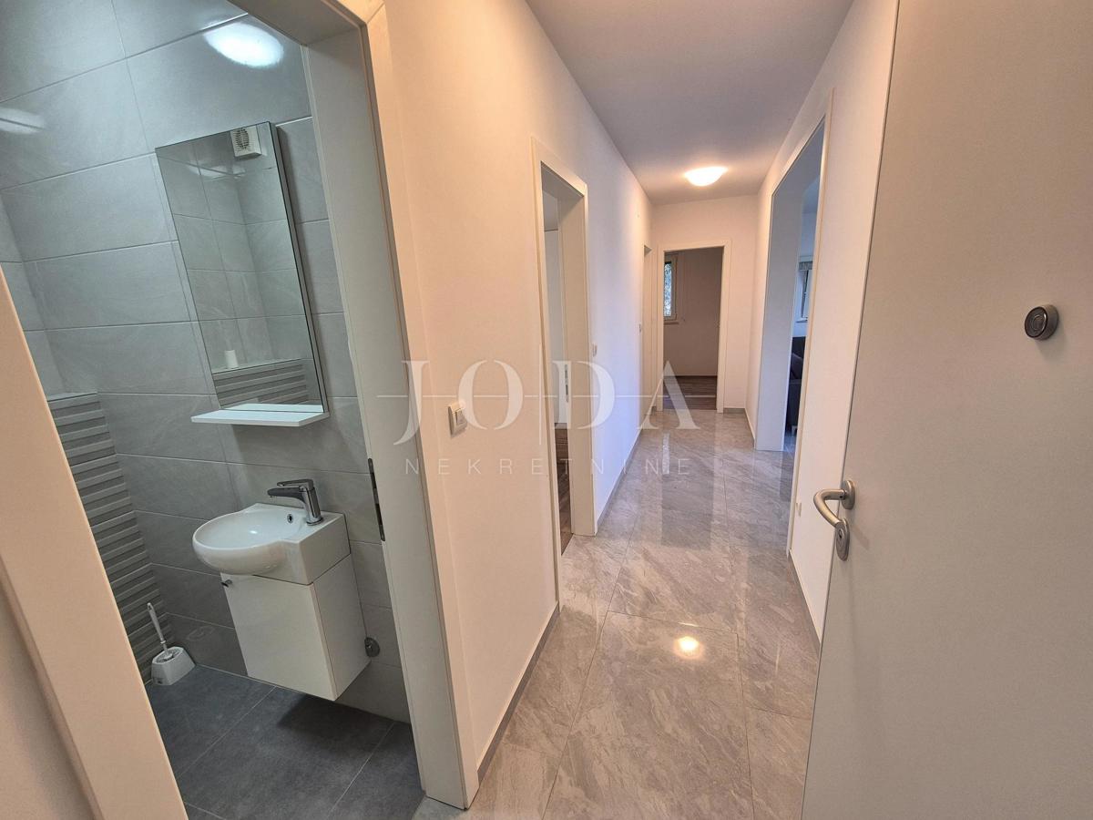 Apartma z vrtom v bližini plaže - Malinska