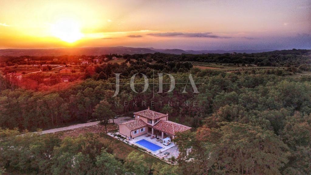 Hiša Labin, 300m2
