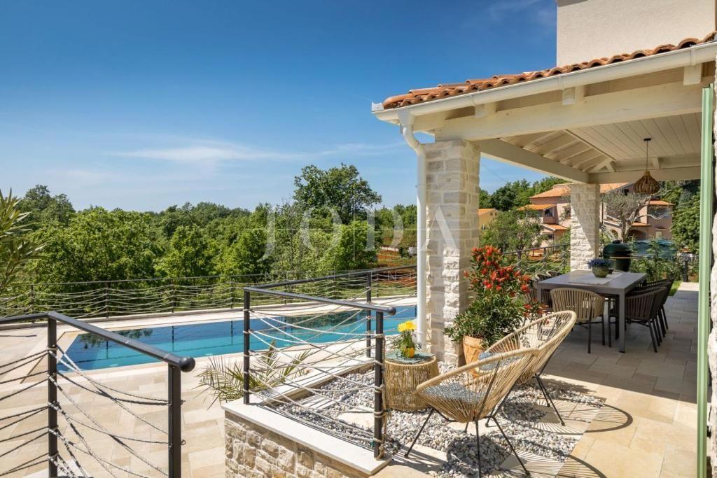 Hiša Višnjan, 179m2