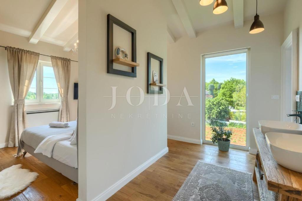 Hiša Višnjan, 179m2