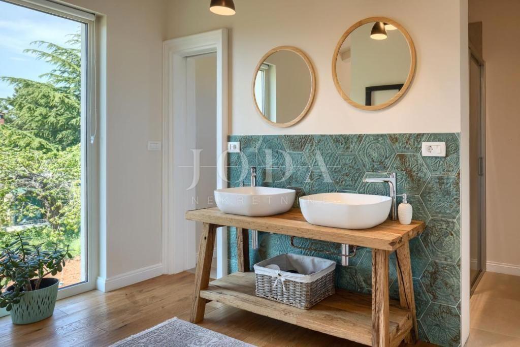 Hiša Višnjan, 179m2